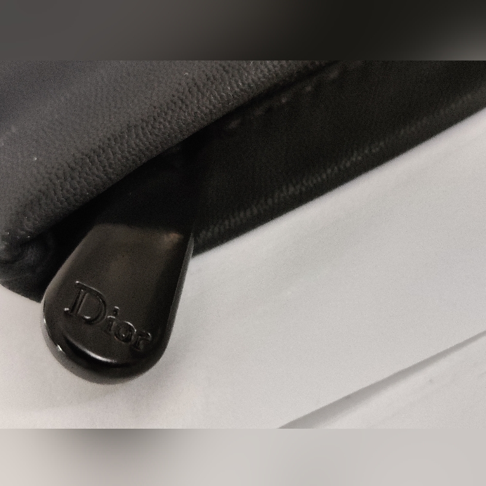 Dior Cosmetic Makeup Bag with CD Logo - Picture 7 of 7
